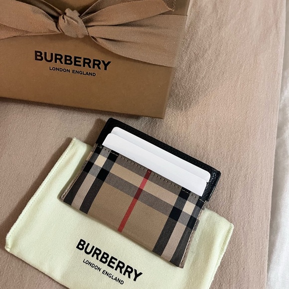 Burberry Cardholder - Picture 2 of 4
